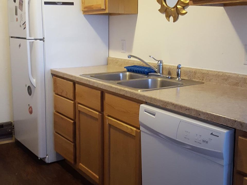 1st image of 1425 8th St S APT 3