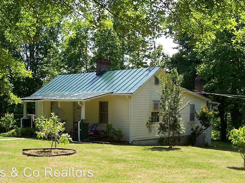 1st image of 448 Iris Ln