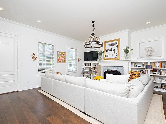 Abundant natural light