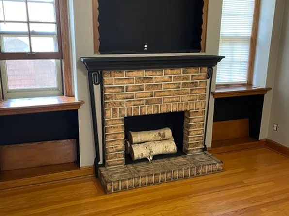 2360 N 58th St, Milwaukee, WI 53210