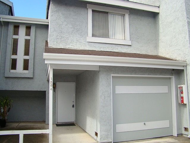 1st image of 1202 Daniel Ct #Townhouse