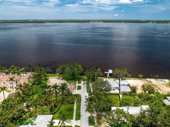 1223 Coconut DR, FORT MYERS, FL 33901