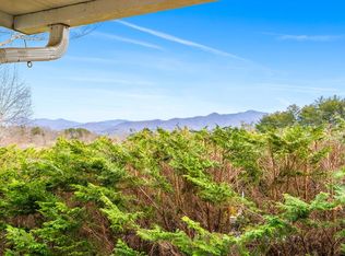 210 Ledbetter Ln, Franklin, NC 28734