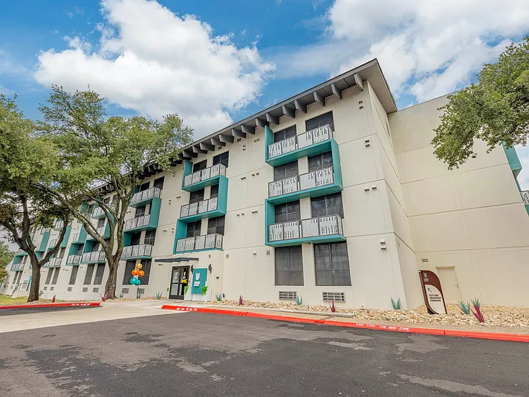VEER Apartments — Photo 34