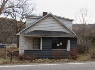 3097 Seanor Rd, Hollsopple, PA 15935