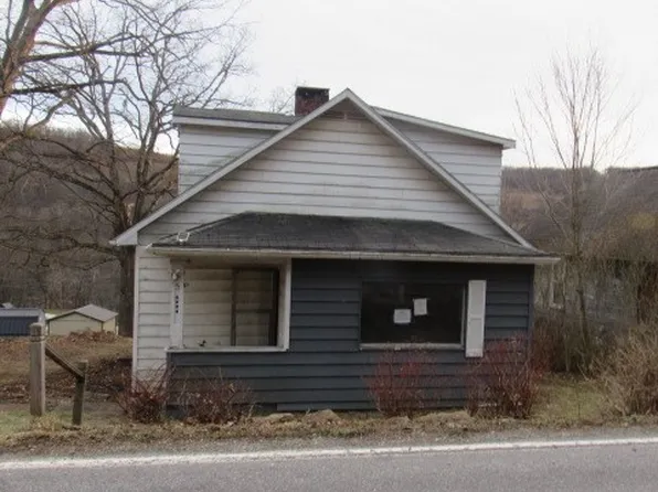 3097 Seanor Rd, Hollsopple, PA 15935