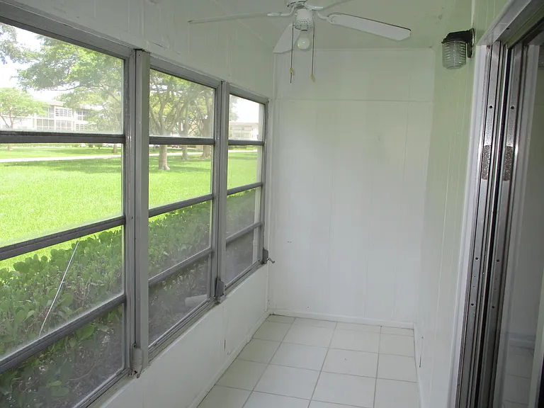506 Mansfield Dr #M — Photo 7