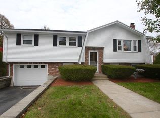 3 Magna Rd, Methuen, MA 01844