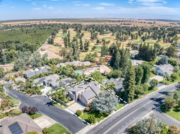 2788 W Bluff Ave, Fresno, CA 93711