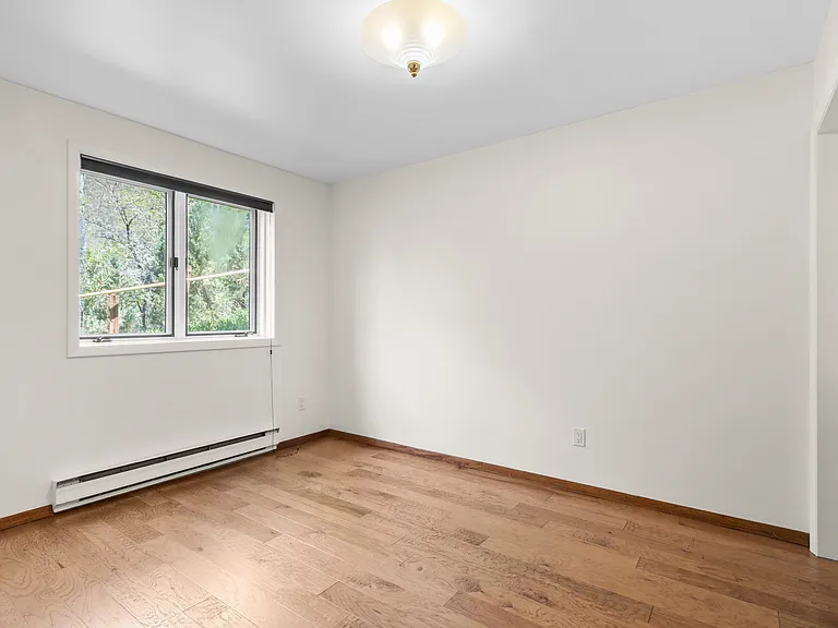 144 Fairway Dr — Photo 14