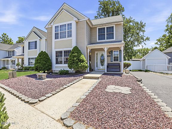 2nd image of 129 Hamlet Court