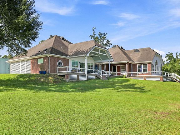 2nd image of 1127 Baker Rd