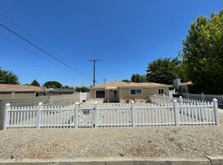 221 Brentwood Dr, Tehachapi, CA 93561