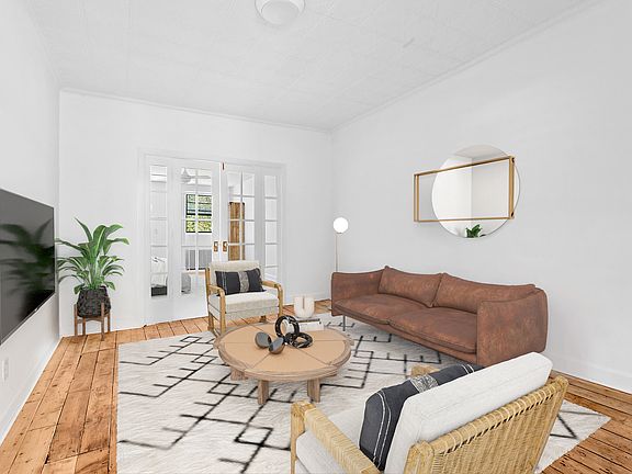 3rd image of 335 Smith St #2