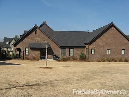 Large side yard