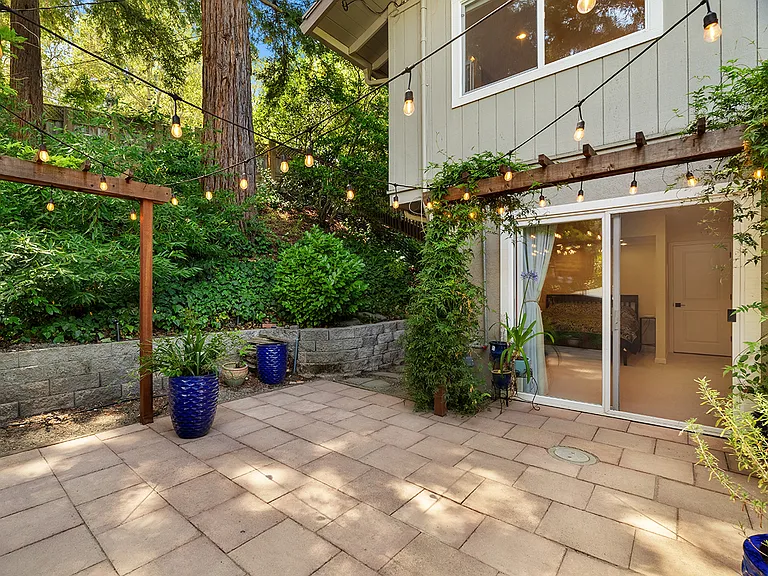 12 White Oak Dr — Photo 46