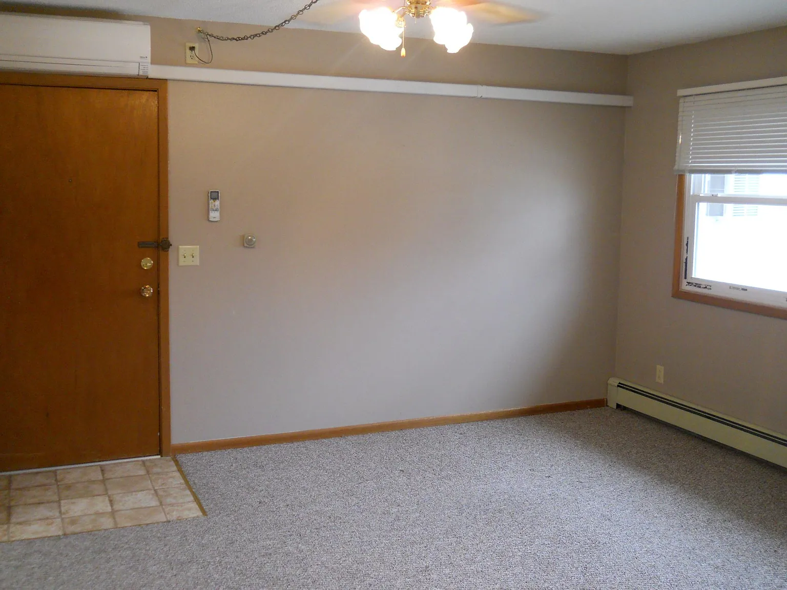 2 bed, 900 sqft, $700 — Photo 4