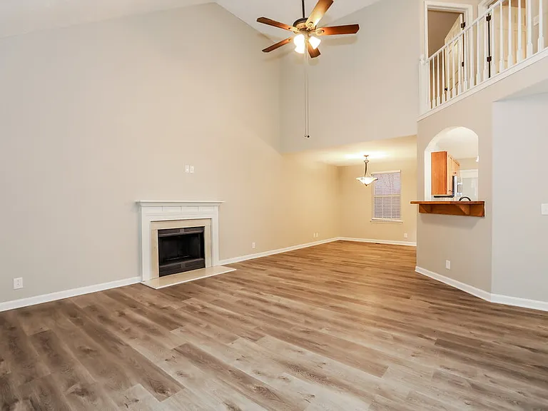 4505 Hunters Green Cir — Photo 4