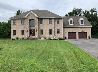 275 Putnam Hill Rd, Sutton, MA 01590