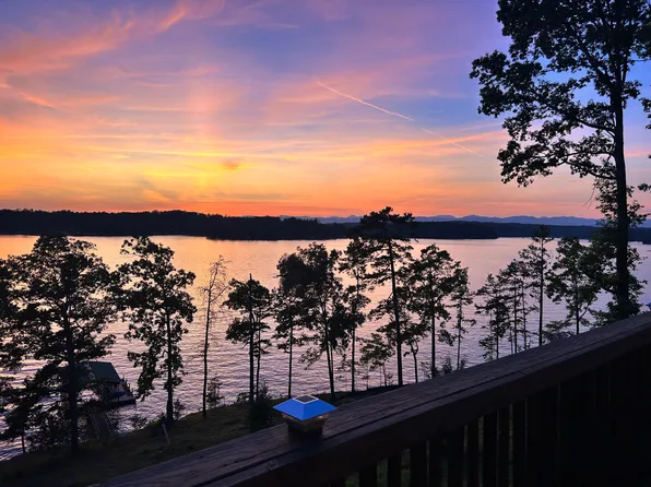 153 Kelley Ridge Rd, Seneca, SC 29672