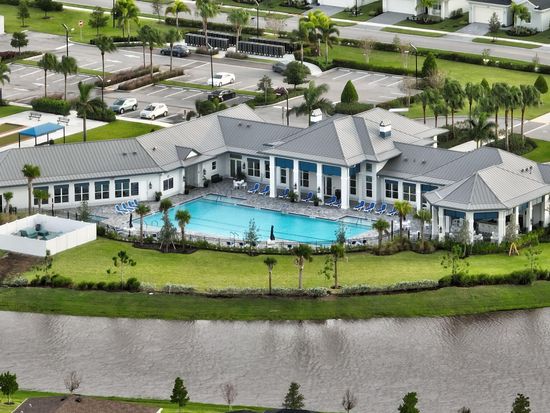 399 SE Mulberry Way, Pt Saint Lucie, FL 34984