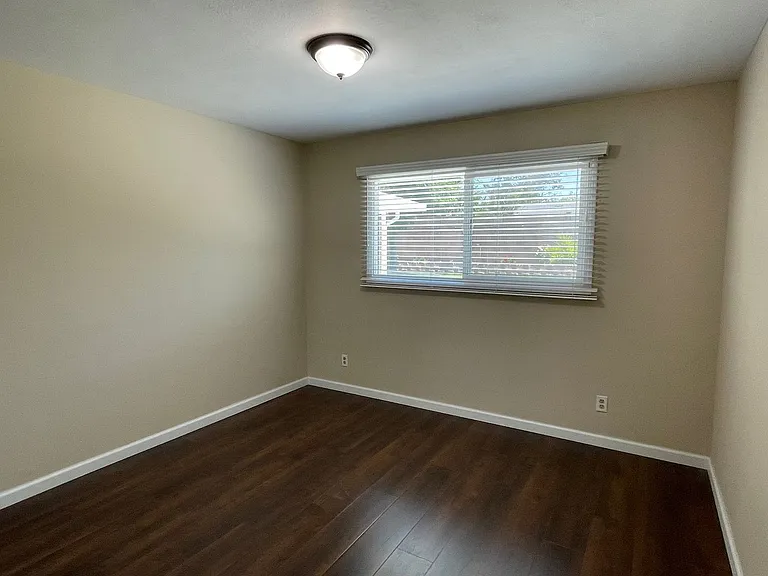 23370 Schoolcraft St — Photo 20