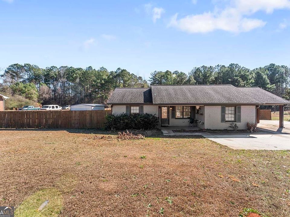 1st image of 215 Cowan Rd