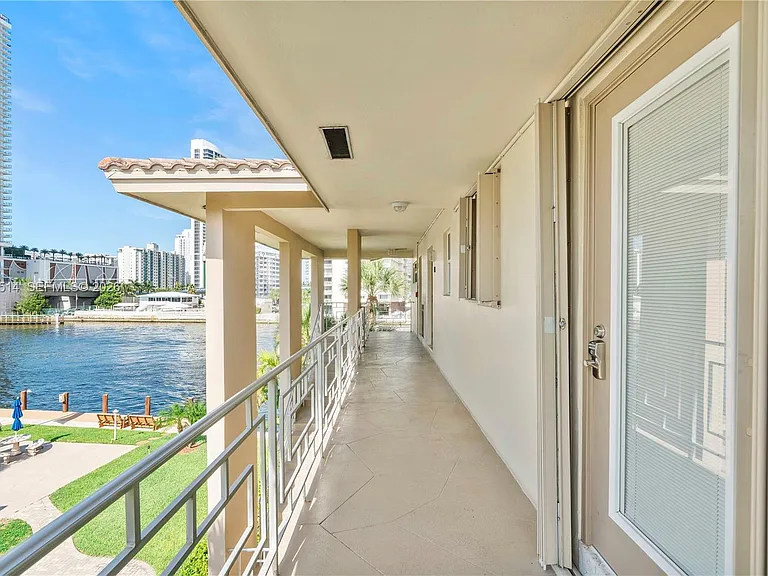 2600 Diana Dr #311 — Photo 9