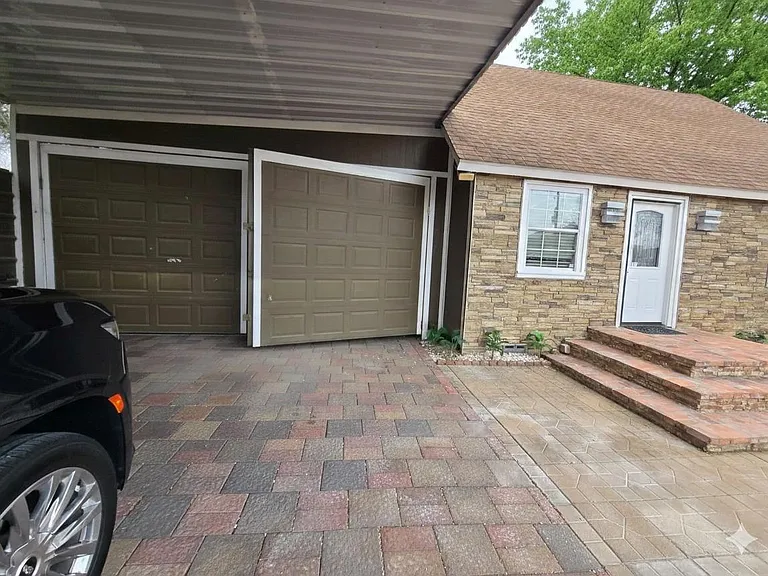9954 Genard Rd — Photo 4
