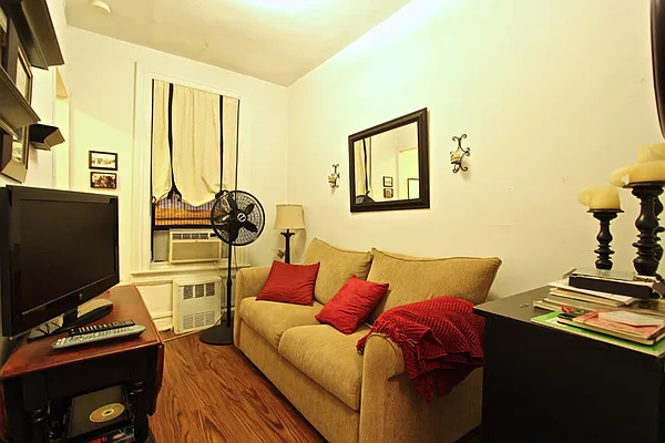 Rented by Compass | media 16