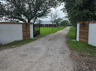 18010 County Road 48, Rosharon, TX 77583