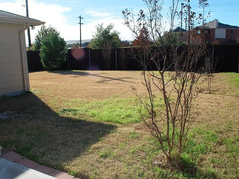 2404 Grover Cleveland Dr — Photo 16