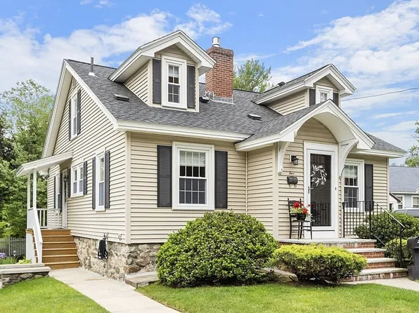 5 Pleasant Cir, Methuen, MA 01844