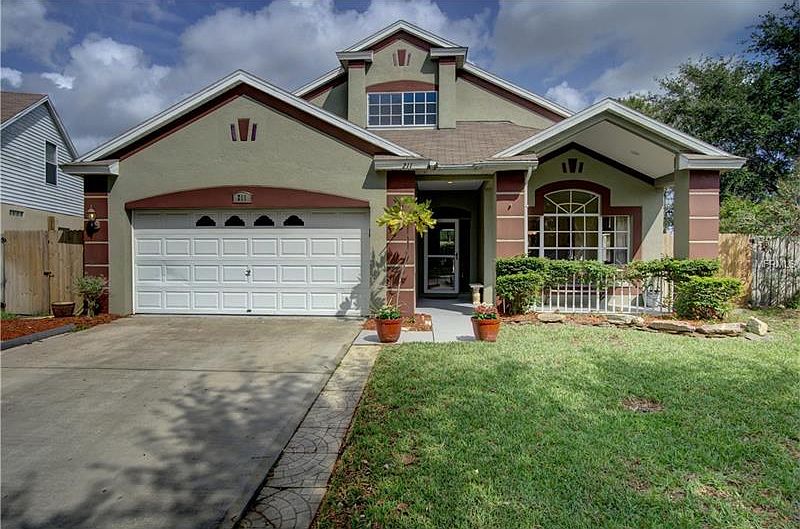 1st image of 211 Meadow Oak Ln