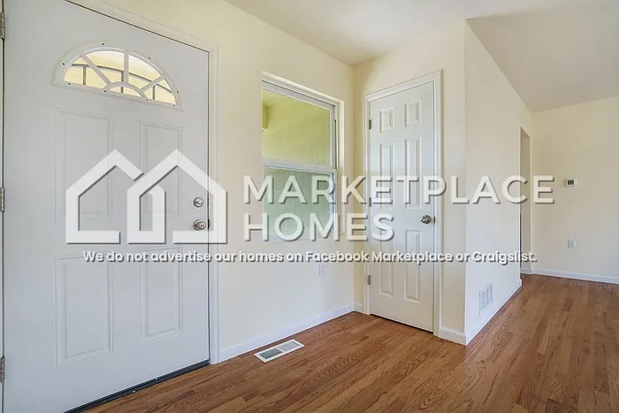 3610 Oneida St — Photo 5