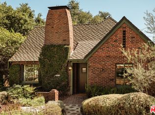 1296 E Woodbury Rd, Pasadena, CA 91104