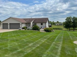 983 166th St, Hammond, WI 54015