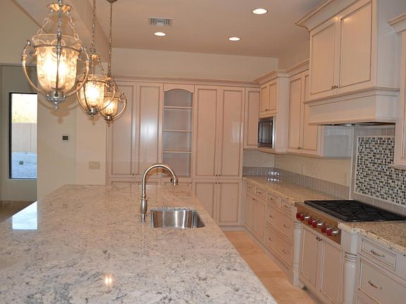 3rd image of 2527 S Sunset Village Dr
