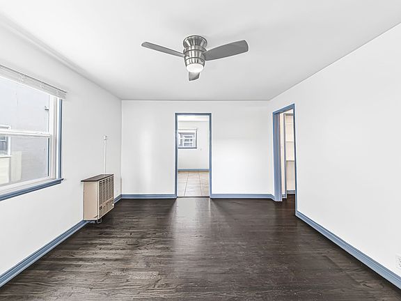 2nd image of 727 Olive Ave APT 4