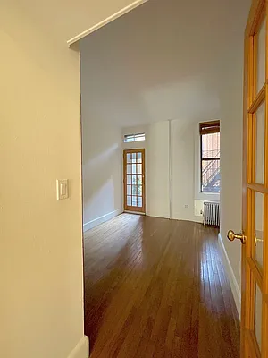 Rented by Compass | media 16