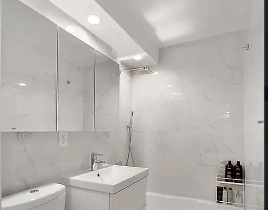 4th image of 430 W 34th St #11H