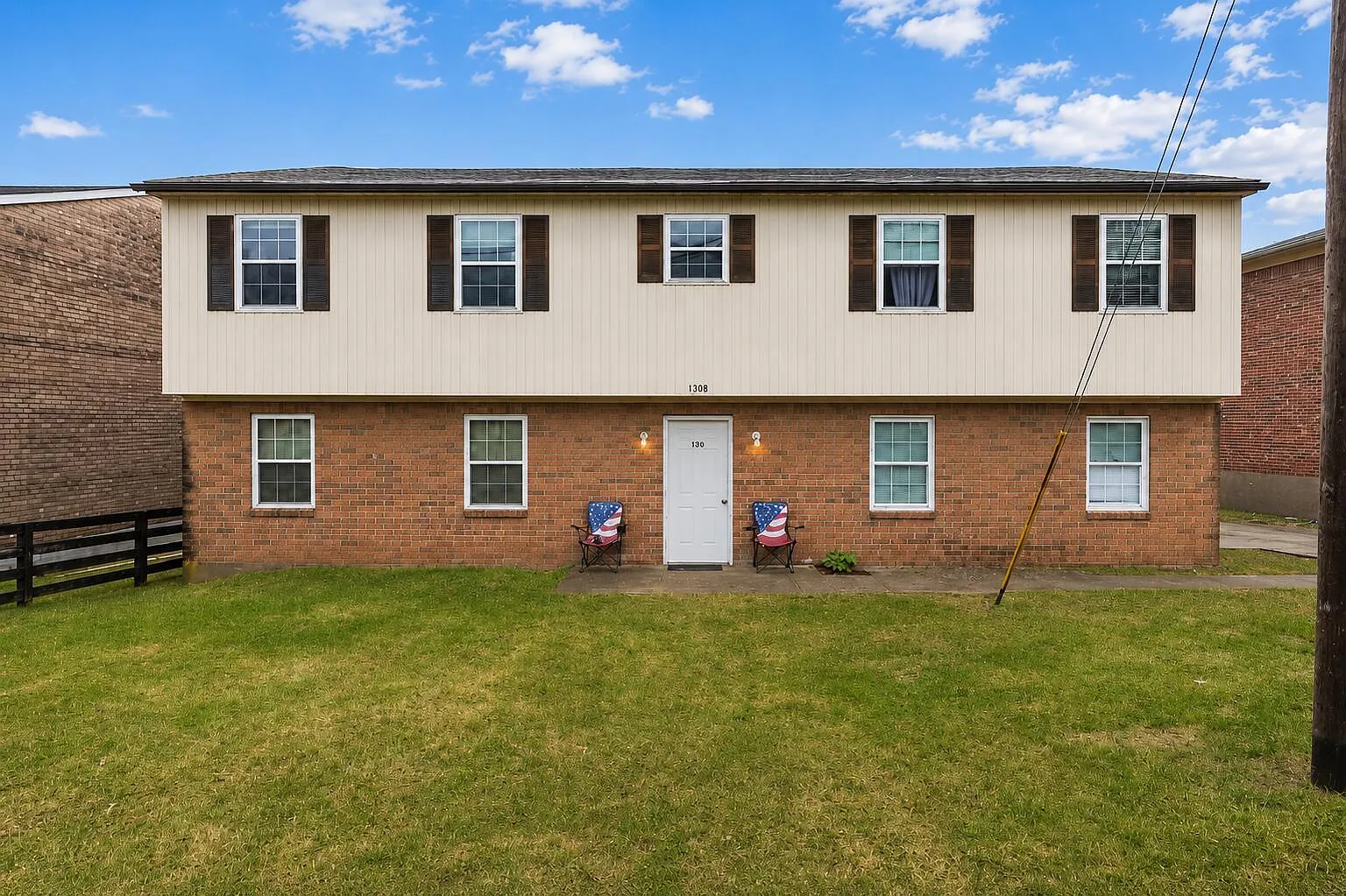 2 bed, 1.0 bath, 800 sqft, $900 — Photo 1
