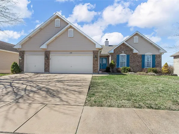 2269 Providence Park Ln, Herculaneum, MO 63048