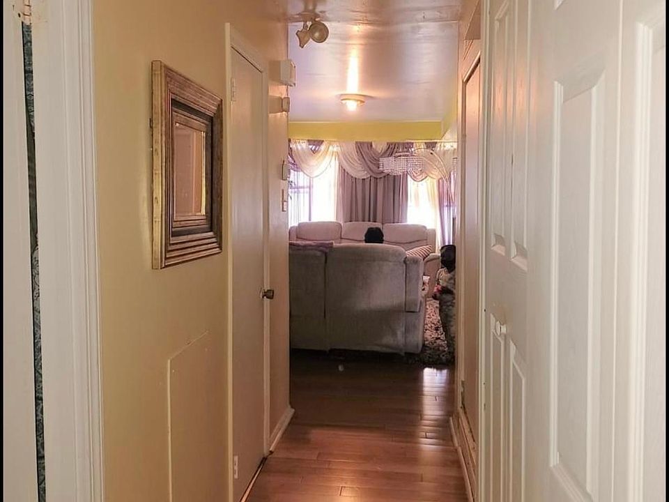 1st image of 509 W Oregon Ave