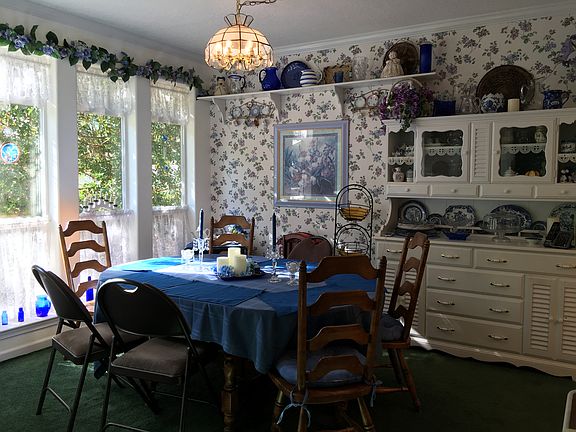 Breakfast room