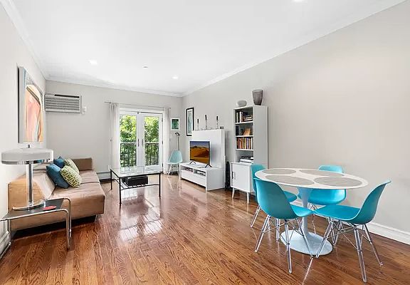 5th image of 712 6th Ave APT 4F