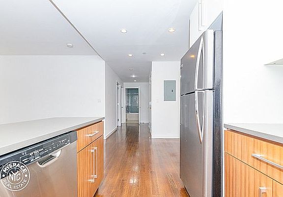 5th image of 1209 Dekalb Ave APT 516