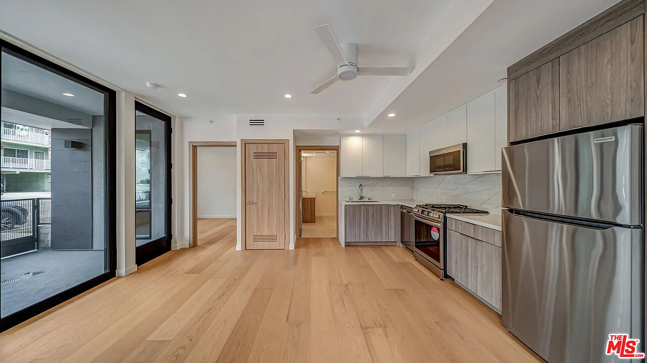 1 bed, 1.0 bath, 600 sqft, $3,150 — Photo 2
