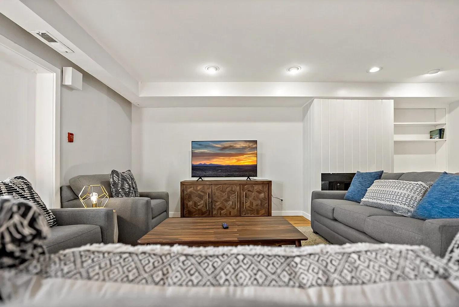 6 bed, 3.0 bath, $18,659 — Photo 1