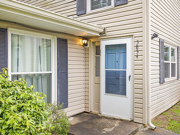 3rd image of 3854 S Quail Ln
